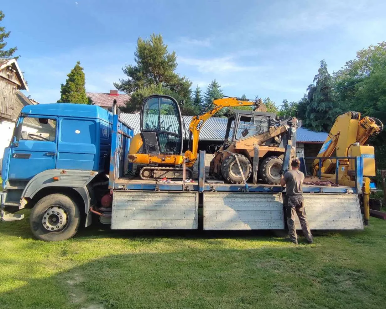 Ciężarówka z HDS 4,5t do transportu – wynajem K.B. Rental