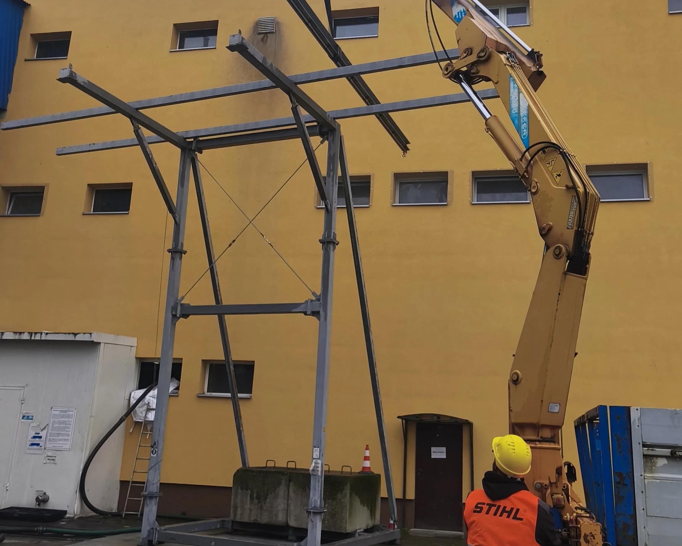Wynajem koparki z doświadczonym operatorem – Trześń, Sandomierz.