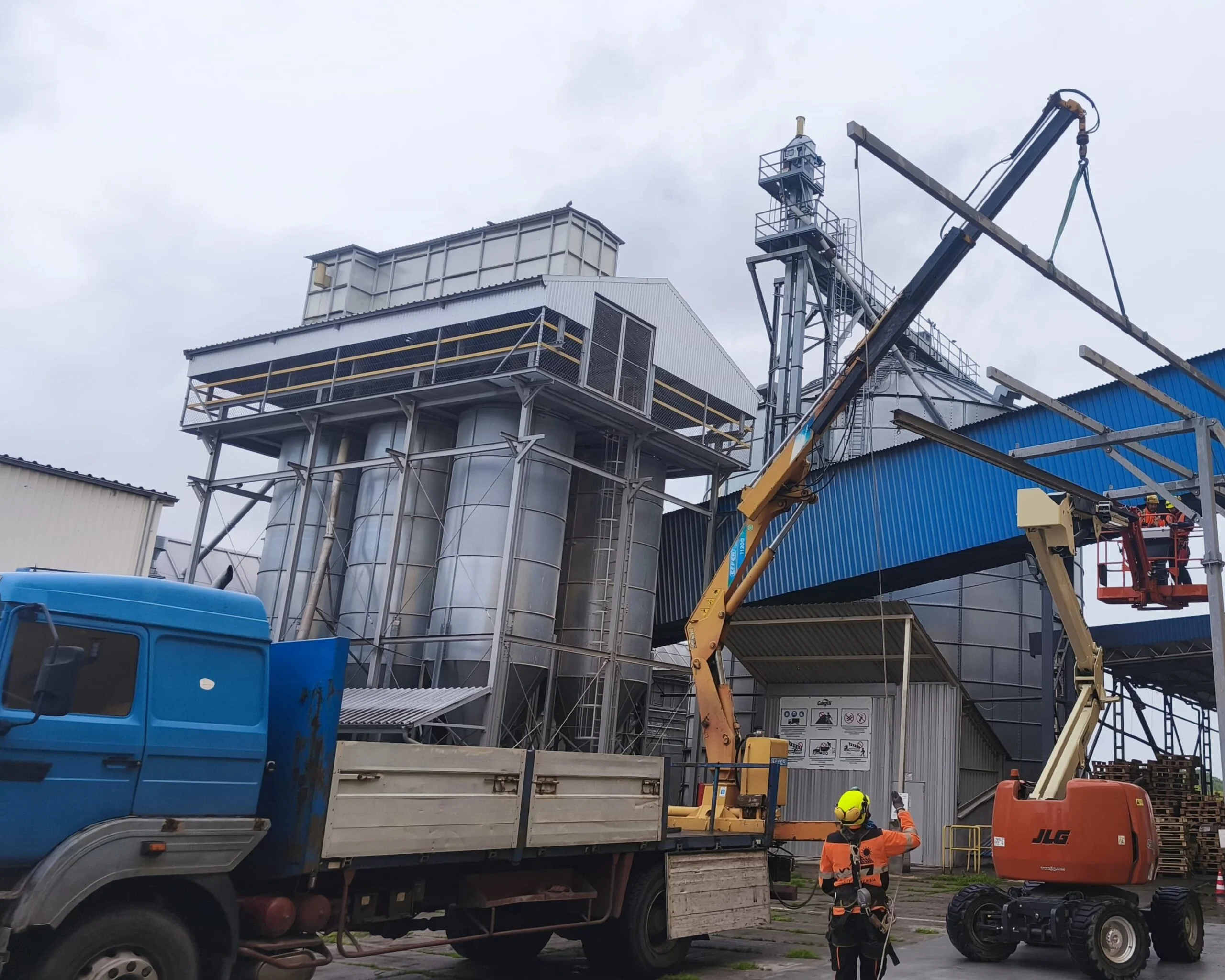 Wynajem koparki z doświadczonym operatorem – Trześń, Sandomierz.